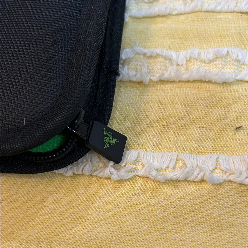 Razor Black lap top Case fits 15 and 13 inches lap tops